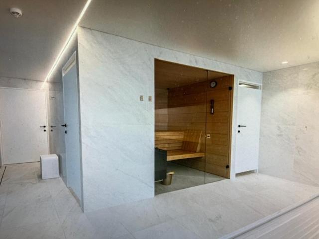 Schravenhoek Met Indoorzwembad En Sauna Veurne Exterior foto